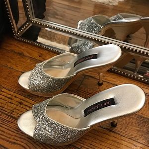 Gorgeous Stunning Betsey Johnson Sparkle HighHeels